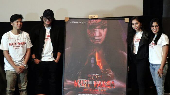 Para pemain film Roh Mati Paksa saat launching film